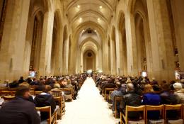 The congregation at Guildford Cathedral
