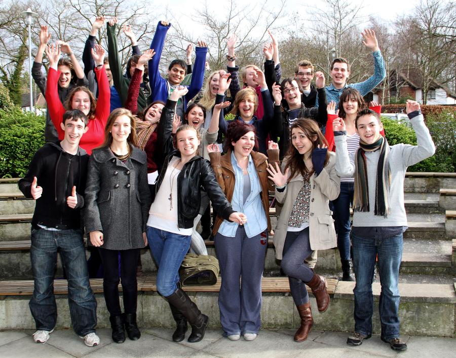 collage form sixth farnborough