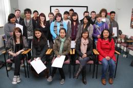 Tutor Group Y and Z with their certificates